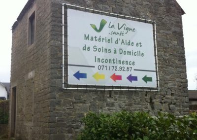 Bâche Micro Perforée sur cadre tubulaire en ALU La Vigne Santé